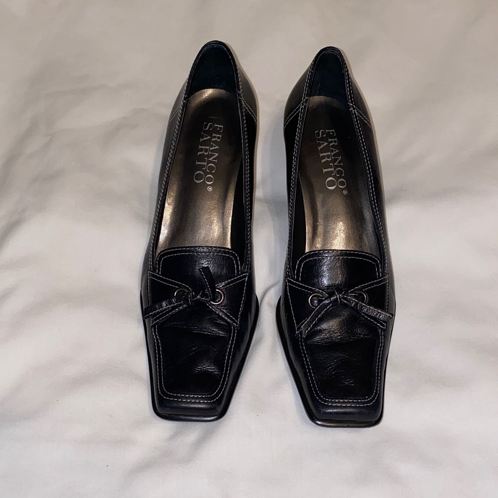 Franco Sarto Black Leather Kitten Heels – Size 7M